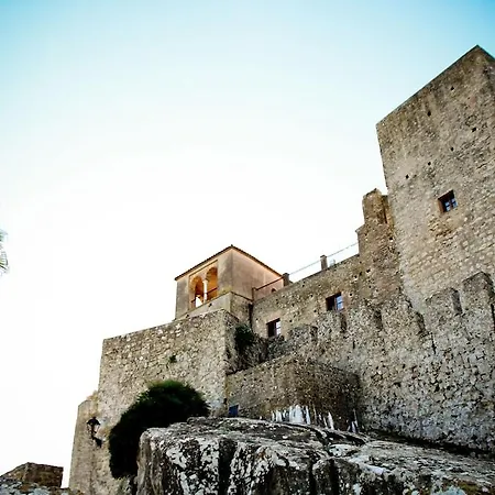 カントリーハウス Tugasa Castillo De Castellar カステリャール・デ・ラ・フロンテラ